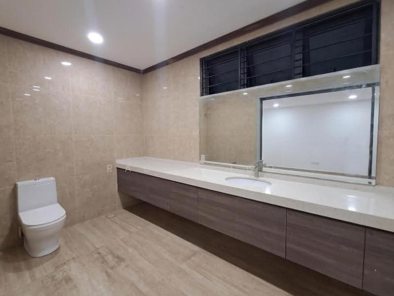 2.5-storey Terraced House for Sale in TAMAN PUCHONG UTAMA (Puchong) - Rachel Too - Bathroom - PropertyGuru.com.my