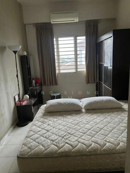 Pangsapuri untuk Dijual di Jalil Damai Apartments - Jing Xiong Lim - Bedroom - PropertyGuru.com.my