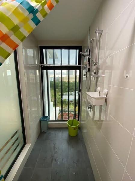 Service Residence for Rent at Southkey Mosaic - Larry Ng - Bathroom - PropertyGuru.com.my