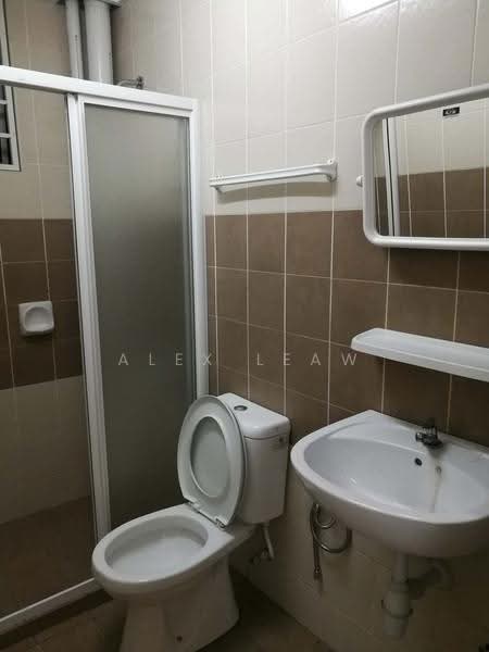 Pangsapuri untuk Dijual di Goodview Heights - Alex Leaw - Bathroom - PropertyGuru.com.my