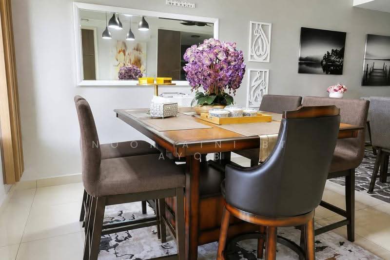 Kondominium untuk Dijual di Suasana Lumayan - Noor Aini Bt Ayob - Dining Room - PropertyGuru.com.my