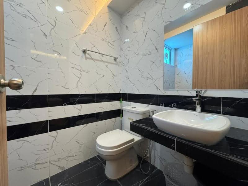 Condominium for Sale at QuayWest Residence - Calvin Teng - Bathroom - PropertyGuru.com.my