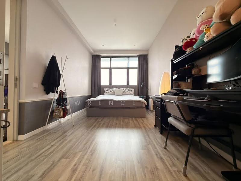 Service Residence for Sale at Millerz Square Serviced Residence - Lawrence Law - Bedroom - PropertyGuru.com.my