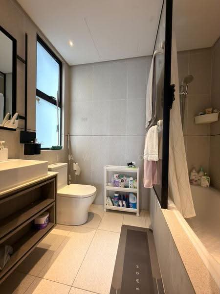 Service Residence for Sale at Millerz Square Serviced Residence - Lawrence Law - Bathroom - PropertyGuru.com.my