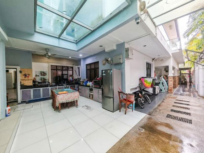 Rumah Berkembar untuk Dijual di Taman Melawati (Ulu Kelang) - Aimi Mahirah - Kitchen - PropertyGuru.com.my