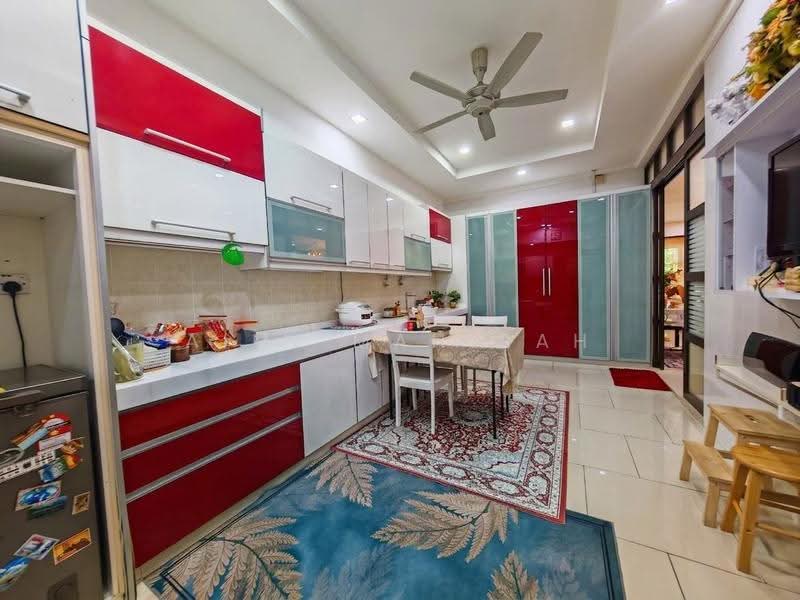Rumah Berkembar untuk Dijual di Taman Melawati (Ulu Kelang) - Aimi Mahirah - Kitchen - PropertyGuru.com.my