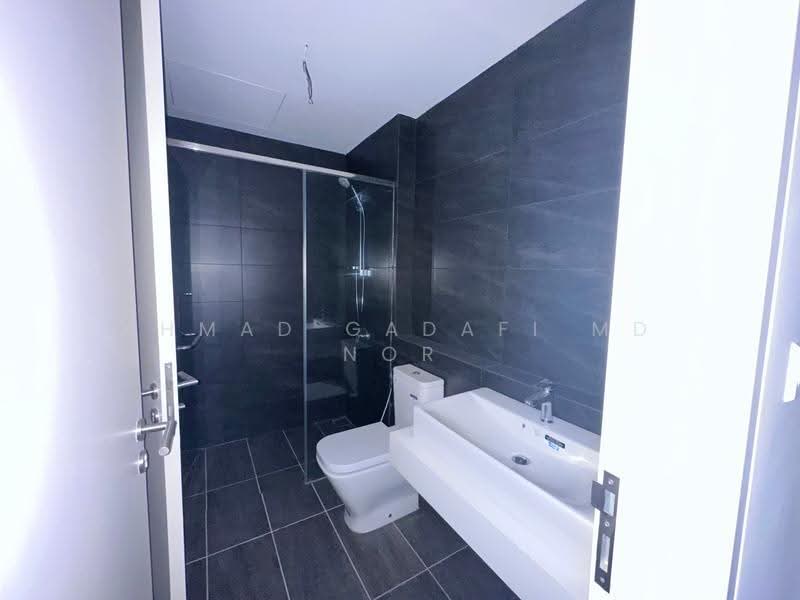 Kediaman Servis untuk Dijual di NOVUM - Ahmad Gadafi Md Nor - Bathroom - PropertyGuru.com.my