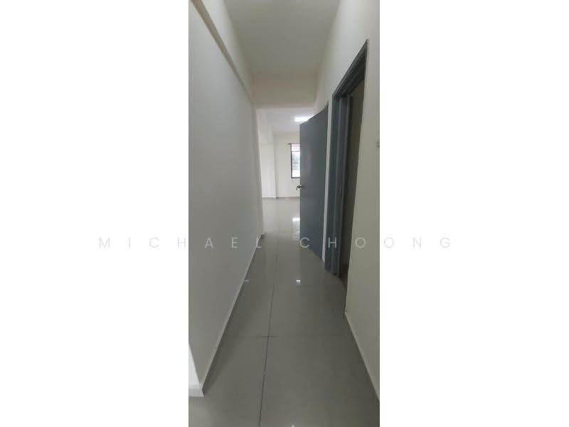 Pangsapuri untuk Dijual di Cempaka Apartment - Michael Choong - Corridor - PropertyGuru.com.my