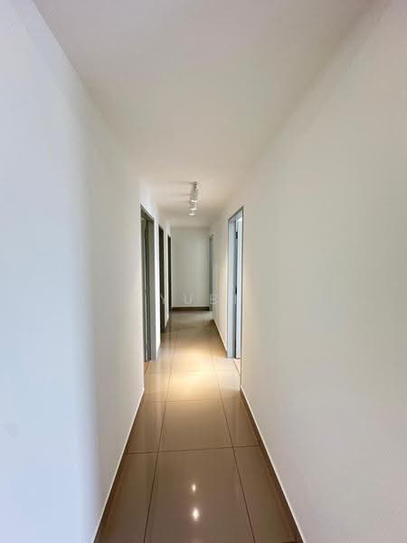 Kediaman Servis untuk Dijual di M Luna - Yubi Leong - Corridor - PropertyGuru.com.my