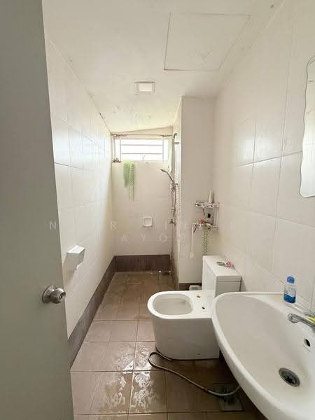 Kondominium untuk Dijual di Suasana Lumayan - Noor Aini Bt Ayob - Bathroom - PropertyGuru.com.my