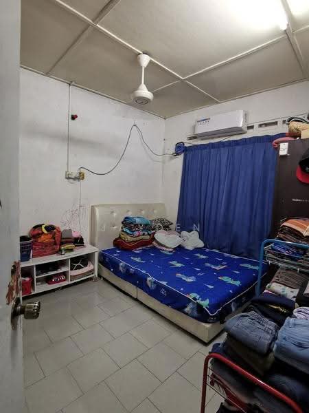 1-storey Terraced House for Sale in Taman Pelangi (Johor Bahru) - Jayden Ng - Bedroom - PropertyGuru.com.my