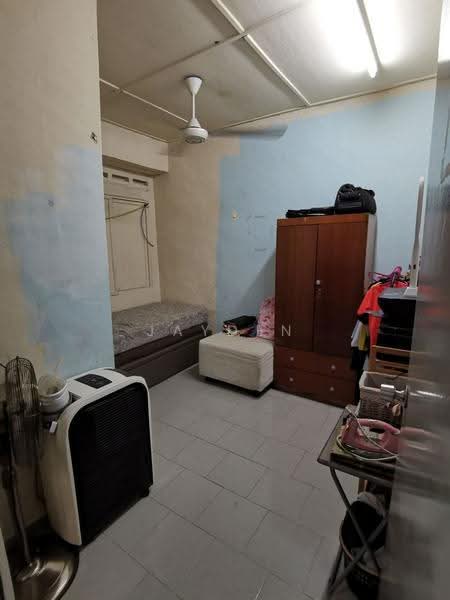 1-storey Terraced House for Sale in Taman Pelangi (Johor Bahru) - Jayden Ng - Bedroom - PropertyGuru.com.my