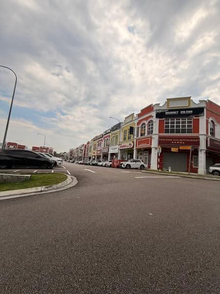 Shop / Office untuk Dijual di Taman Mount Austin (Tebrau) - Carson . - Exterior - PropertyGuru.com.my