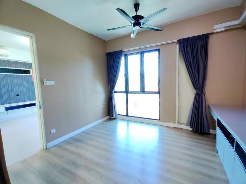 Kediaman Servis untuk Disewa di Nova Saujana - Cris Liu - Living Room - PropertyGuru.com.my