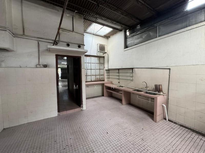 Shop / Office untuk Dijual di Ayer Itam (Penang) - Max Ng - Kitchen - PropertyGuru.com.my