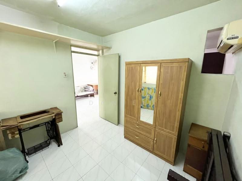 Rumah Flat untuk Dijual di Taman Daya - Jalan Enau 16,20 - Daniel Yong - Interior - PropertyGuru.com.my
