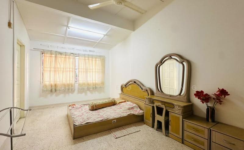 Rumah Teres 2-Tingkat untuk Dijual di Taman Bukit Beruang (Bukit Baru) - Phang Seow Ling - Bedroom - PropertyGuru.com.my