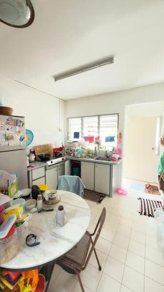 Rumah Flat untuk Dijual di Desa Permai Indah Flat - Dylan Low - Kitchen - PropertyGuru.com.my