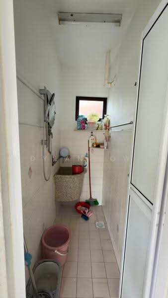Rumah Flat untuk Dijual di Desa Permai Indah Flat - Dylan Low - Bathroom - PropertyGuru.com.my