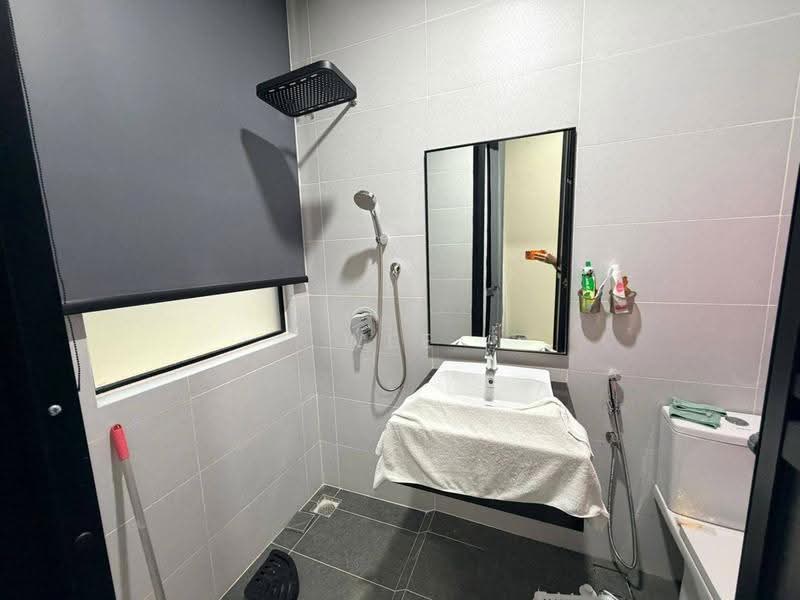 Rumah Teres 2-Tingkat untuk Dijual di Iskandar Puteri (Nusajaya) (Johor) - Wee Howe - Bathroom - PropertyGuru.com.my