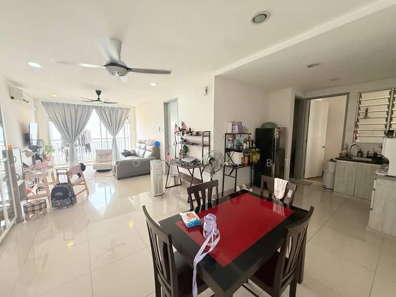 Kondominium untuk Dijual di Suasana Lumayan - Noor Aini Bt Ayob - Living Room - PropertyGuru.com.my
