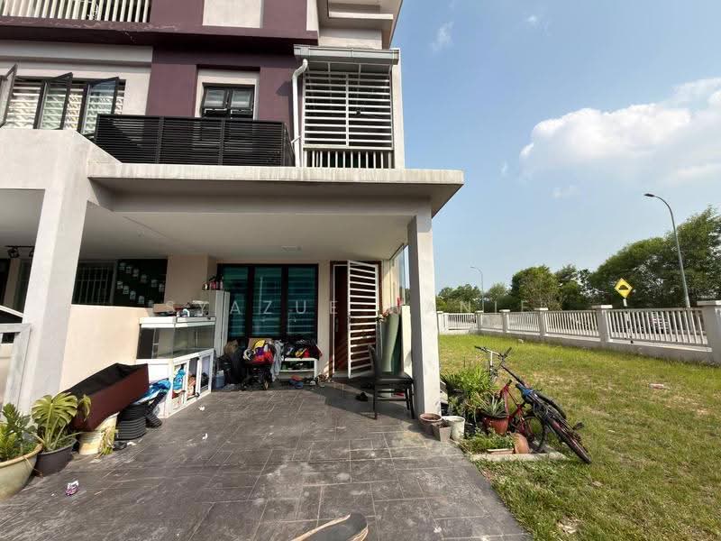 Townhouse for Sale in Kajang (Selangor) - Syazue Wanie - Exterior - PropertyGuru.com.my