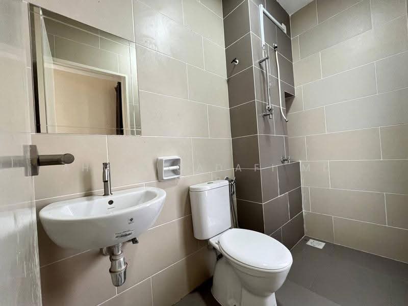 Townhouse for Sale in Bangi (Selangor) - Ahmad Gadafi Md Nor - Bathroom - PropertyGuru.com.my