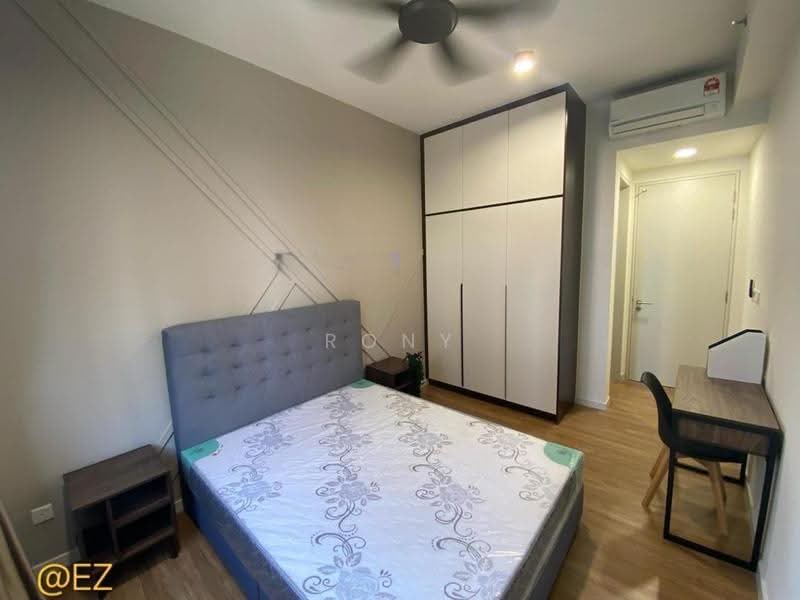 Kediaman Servis untuk Dijual di Sunway Avila Residences - Rony Yeo - Bedroom - PropertyGuru.com.my
