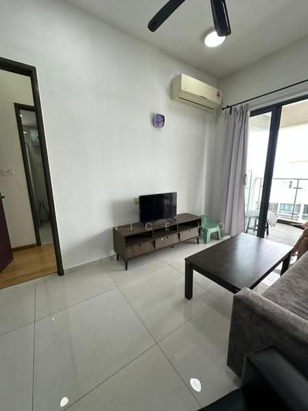 Kondominium untuk Dijual di Bay Point @ Country Garden Danga Bay - Janice Ho - Living Room - PropertyGuru.com.my