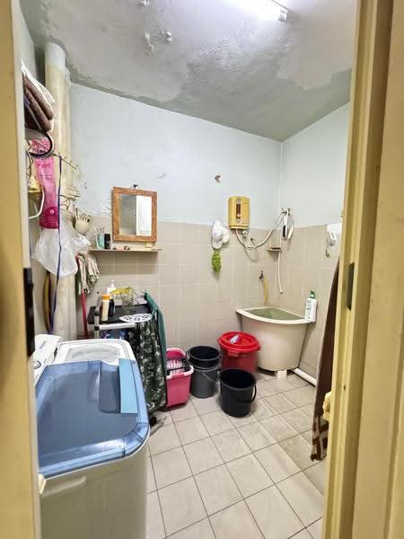 Rumah Teres 1-Tingkat untuk Dijual di Taman Setapak (Setapak) - Ben Ng - Bathroom - PropertyGuru.com.my