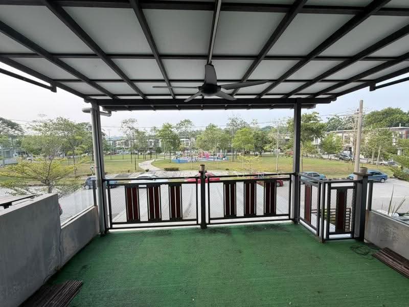Rumah Teres 2-Tingkat untuk Dijual di Bandar Tasik Puteri (Rawang) - Junior Ong - Balcony - PropertyGuru.com.my