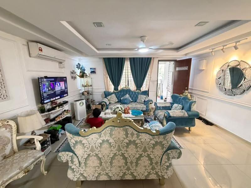Rumah Teres 2-Tingkat untuk Dijual di Bandar Tasik Puteri (Rawang) - Junior Ong - Living Room - PropertyGuru.com.my