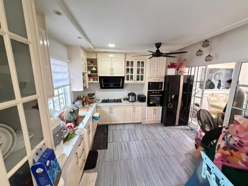 Rumah Teres 2-Tingkat untuk Dijual di Bandar Tasik Puteri (Rawang) - Junior Ong - Kitchen - PropertyGuru.com.my