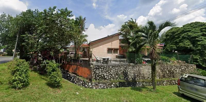 Rumah Teres untuk Dijual di Seksyen 1 Bandar Baru Bangi (Bandar Baru Bangi) - Rashidah Juremi - Exterior - PropertyGuru.com.my