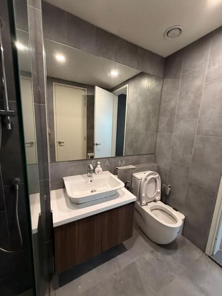 Kediaman Servis untuk Disewa di Ativo Suites @ Damansara Avenue - Sam Yap - Bathroom - PropertyGuru.com.my