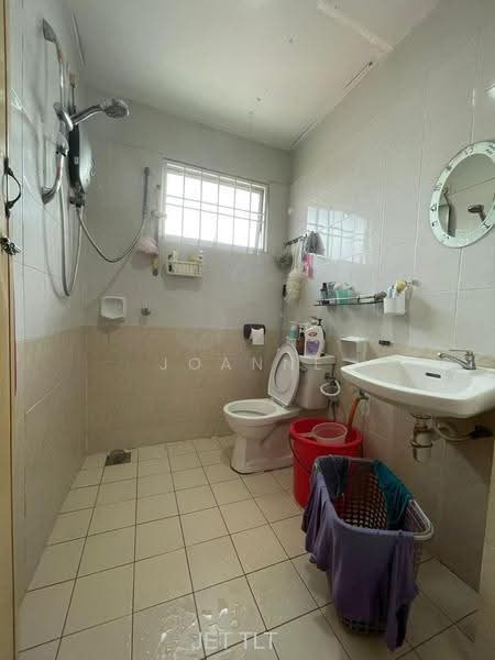 Terraced House for Sale in Bandar Botanic (Klang) - Joanne Lim - Bathroom - PropertyGuru.com.my