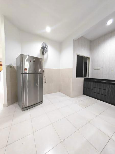Rumah Teres 1-Tingkat untuk Disewa di Austin (Johor Bahru) - Ivan Ong - Kitchen - PropertyGuru.com.my