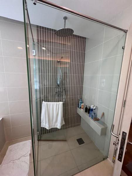 Kediaman Servis untuk Dijual di Suasana Bukit Ceylon / Raja Chulan Residences - Keith Lee - Bathroom - PropertyGuru.com.my