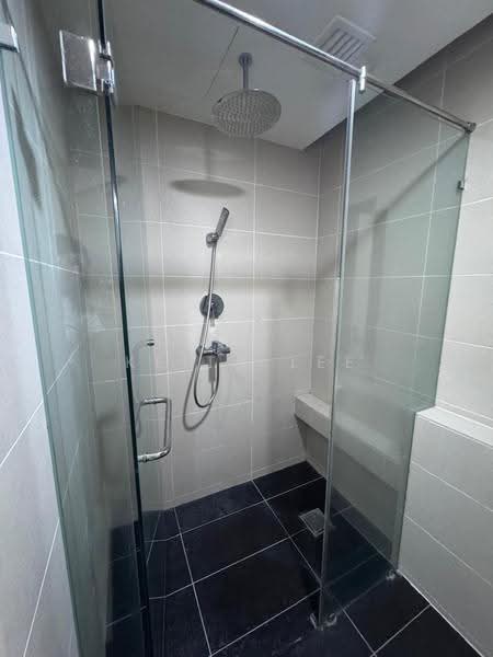 Kediaman Servis untuk Dijual di Suasana Bukit Ceylon / Raja Chulan Residences - Keith Lee - Bathroom - PropertyGuru.com.my