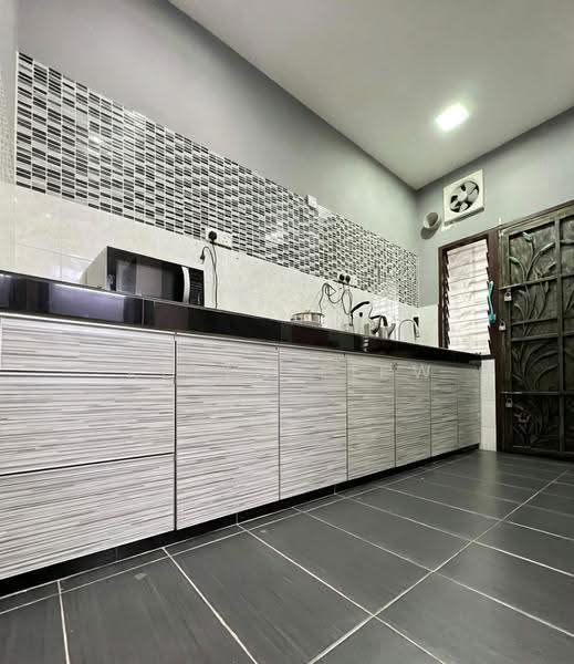 2-storey Terraced House for Sale in Kajang (Selangor) - Keith Liew - Kitchen - PropertyGuru.com.my