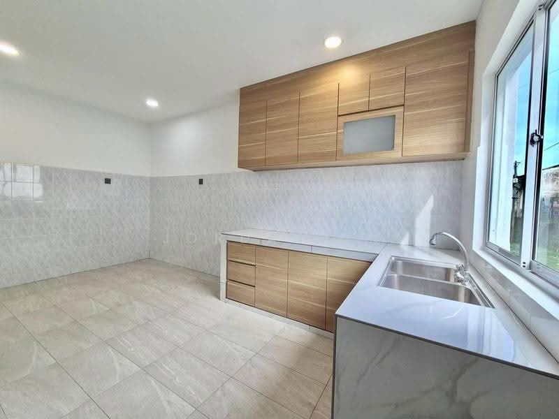 Rumah Teres 2.5-Tingkat untuk Dijual di Taman Pulai Utama (Skudai) - Jordan Oh - Kitchen - PropertyGuru.com.my