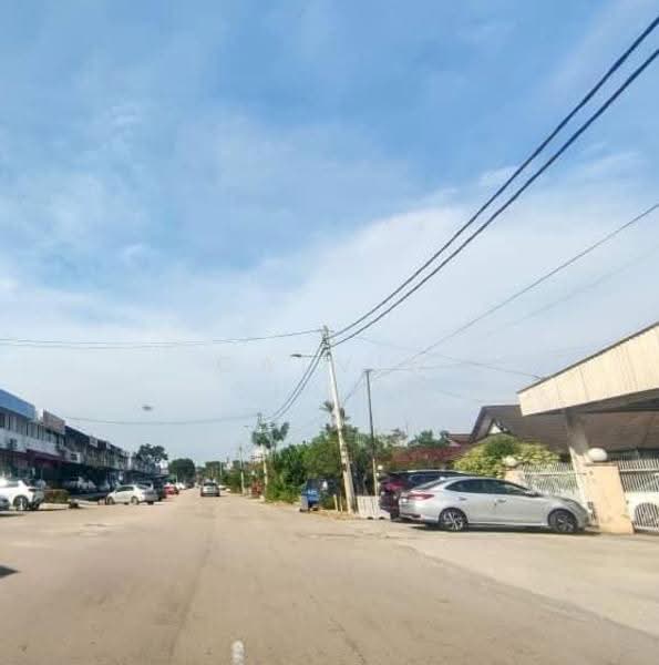 Shop for Sale in Taman Melodies (Johor Bahru) - Calvin Chuah - Exterior - PropertyGuru.com.my