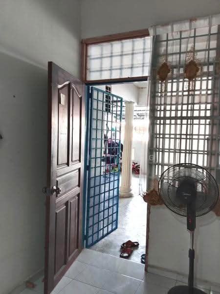 Rumah Teres 1-Tingkat untuk Dijual di Taman Universiti (Skudai) - Wai Peng Tan - Entrance - PropertyGuru.com.my