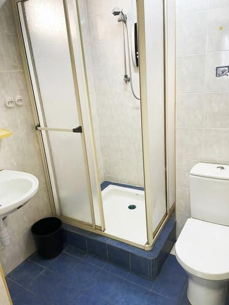 Condominium for Rent at Gold Coast Resort Condominium - Jerry Tan - Bathroom - PropertyGuru.com.my