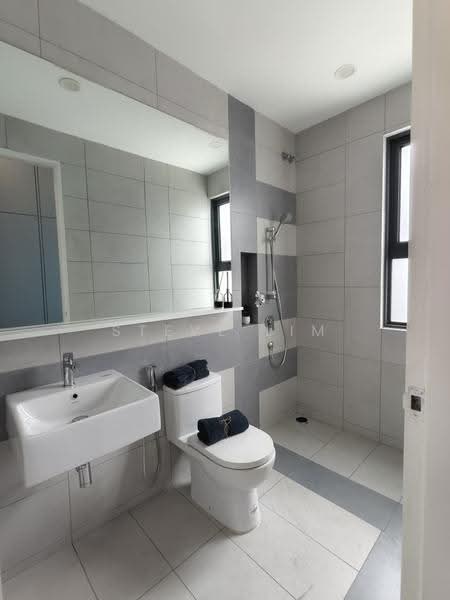 2-storey Terraced House for Sale in Sungai Buloh (Selangor) - Steve Lim - Bathroom 2 - PropertyGuru.com.my