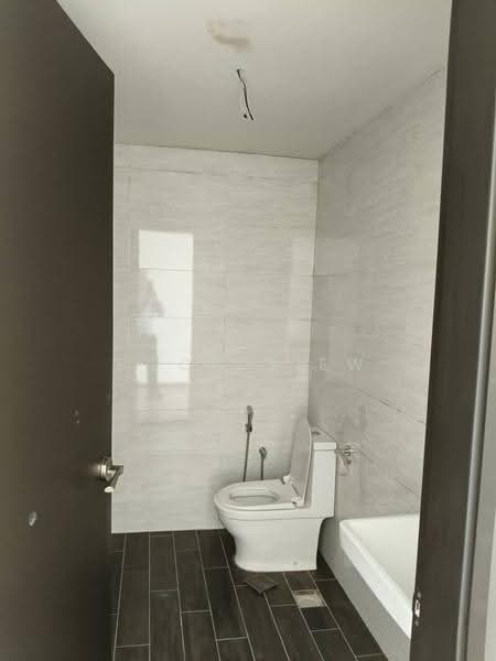 Kondominium untuk Dijual di Eco Terraces - Boon Siew - Bathroom - PropertyGuru.com.my