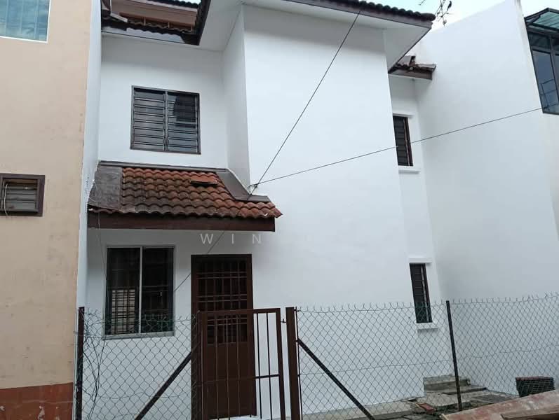 Rumah Teres 2-Tingkat untuk Dijual di Taman Mutiara Rini (Skudai) - Winson Tan - PropertyGuru.com.my