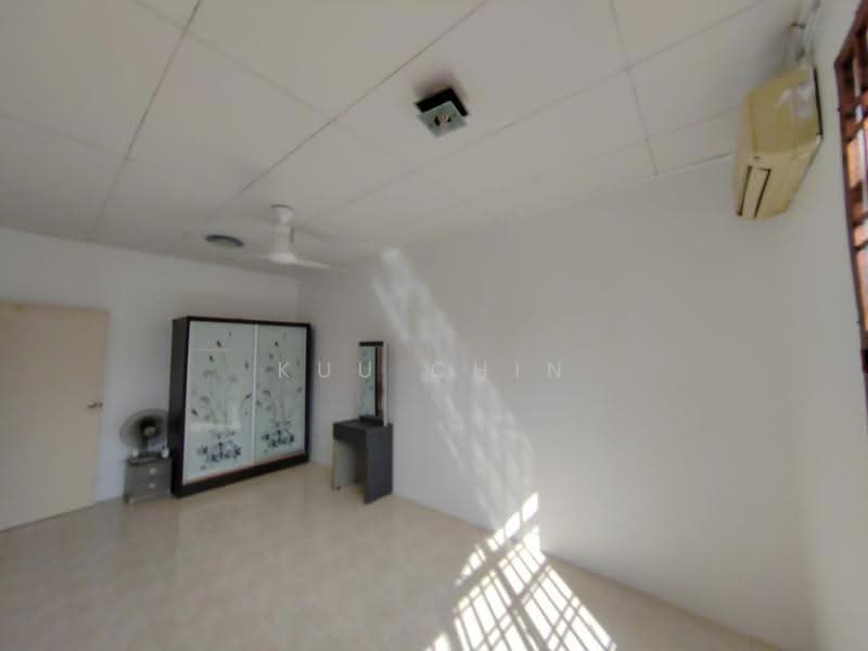 2-storey Terraced House for Sale in Bandar Putra Kulai (Kulai) - Kuu Chin - Bedroom - PropertyGuru.com.my