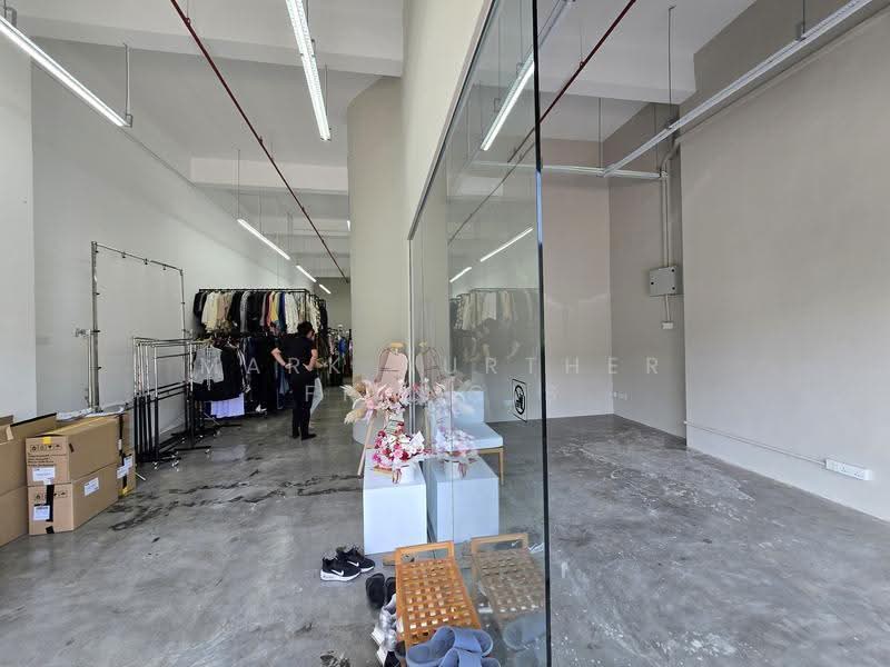 Shop for Sale in Pusat Perdagangan Seri Kembangan (Seri Kembangan) - Mark Aurther Francis - Interior - PropertyGuru.com.my