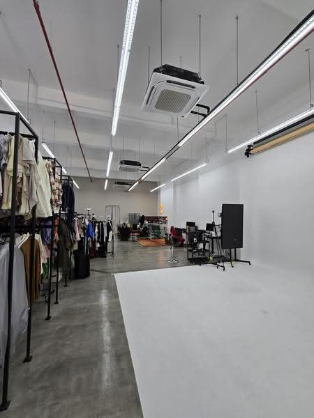 Shop for Sale in Pusat Perdagangan Seri Kembangan (Seri Kembangan) - Mark Aurther Francis - Interior - PropertyGuru.com.my